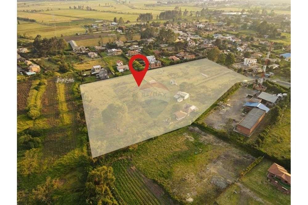 Residential Land in Cota - Lotes Residenciales en Cota